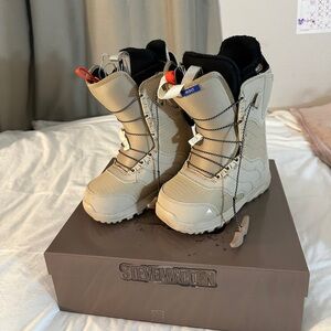 Burton Mint Snowboard Boots
